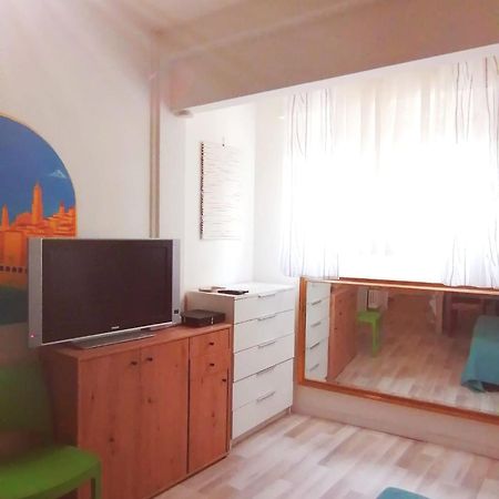 2 Pieces Idealement Placee Dans Le Centre Мантон Екстер'єр фото